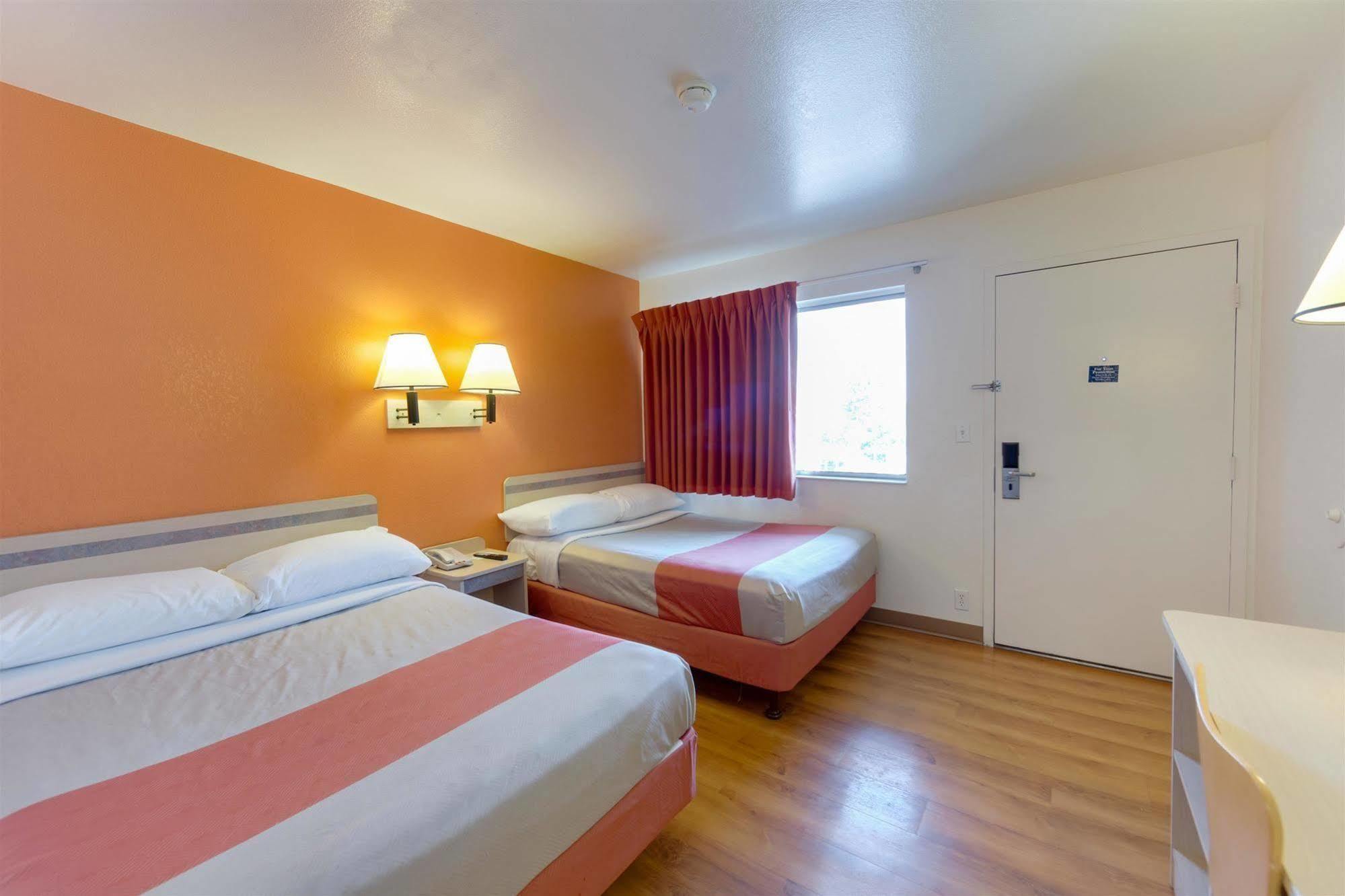 Motel 6 Weed - Mount Shasta Exterior foto